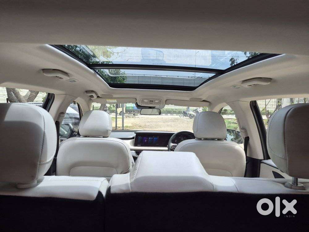 Mahindra Xuv700 2.2 Ax 7 Diesel At Luxury Pack Str, 2024, Diesel