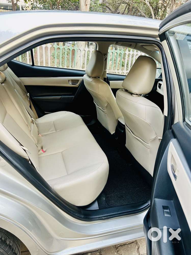 Toyota Corolla Altis 2013-2017 Vl At, 2016, Petrol