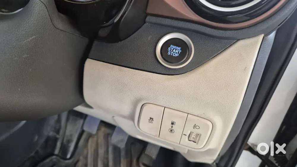 Hyundai Aura Carpool Start Top Model