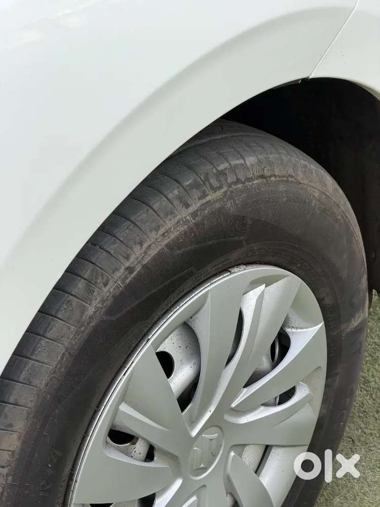 Swift Dzire Tour S Cng 2025
