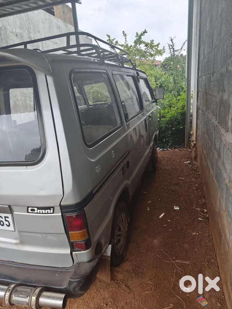 Maruti Suzuki Omni 5 Seater 2011
