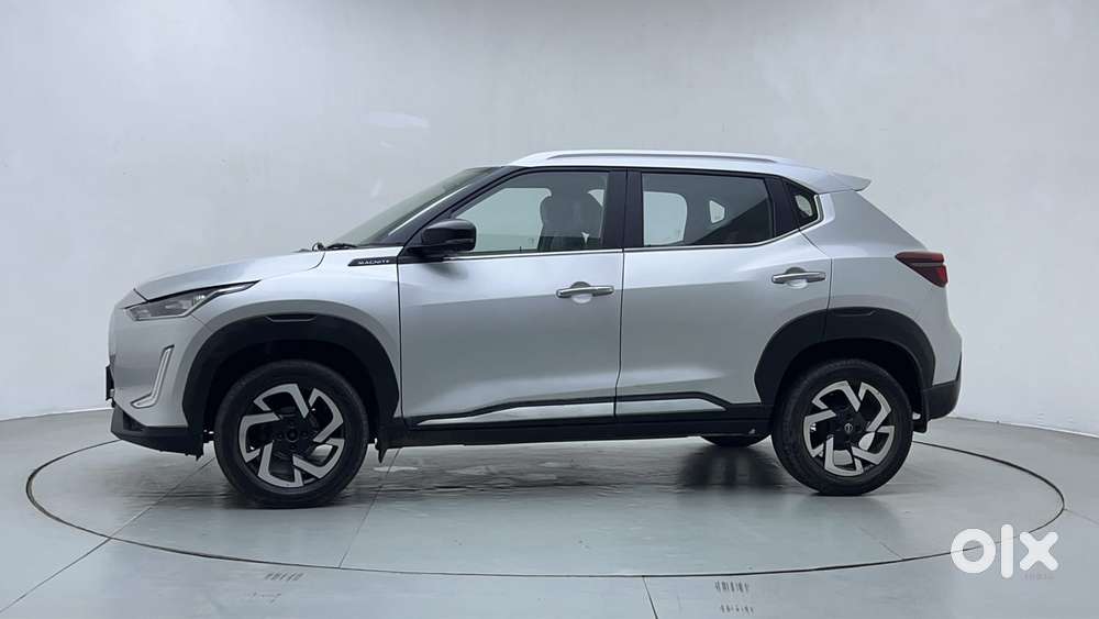 Nissan Magnite 1.0 Xv Premium, 2022, Petrol