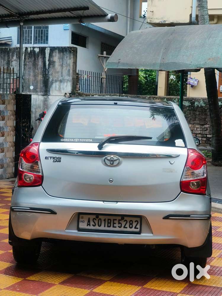 Toyota Etios Liva 1.4 Vd Dual Tone, 2013, Petrol