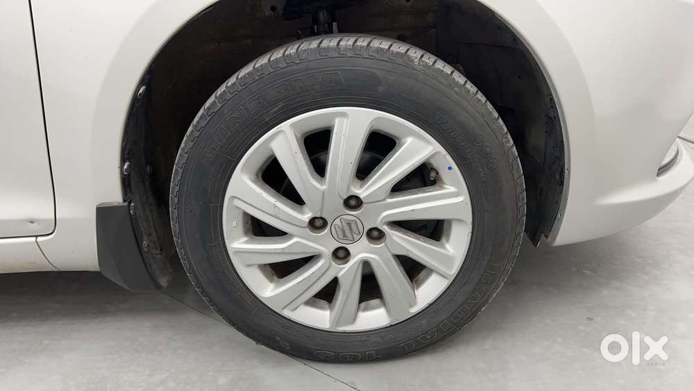 Maruti Suzuki Swift Dzire Amt Zdi, 2017, Diesel