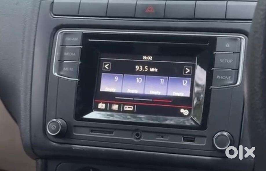 Volkswagen Car 2011 Petrol