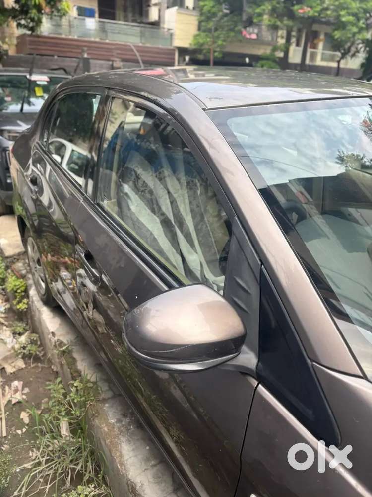 Honda Amaze 2017 Petrol 105000 Km Driven
