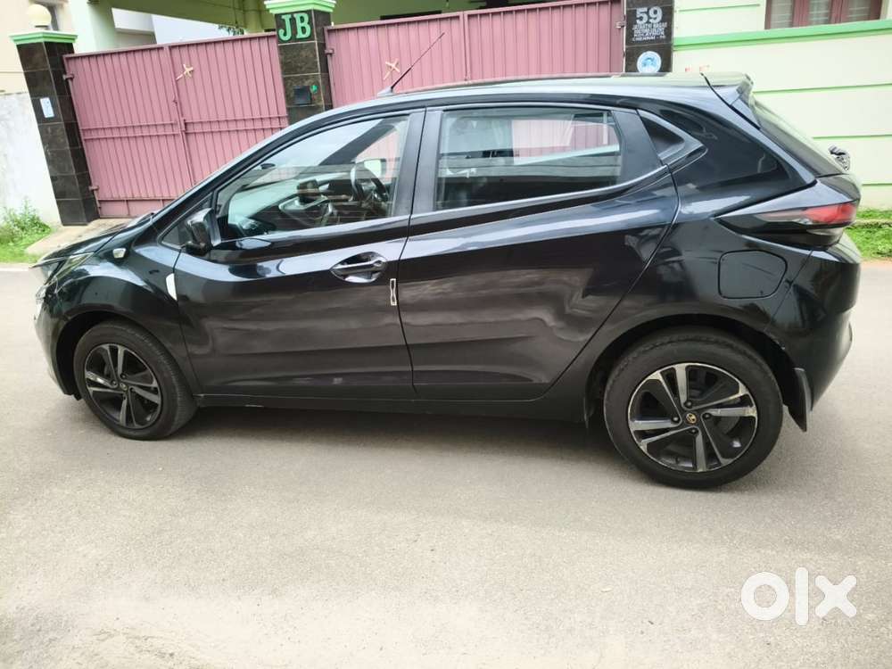 Tata Altroz 1.2 Xz Plus Dark Edition, 2022, Petrol