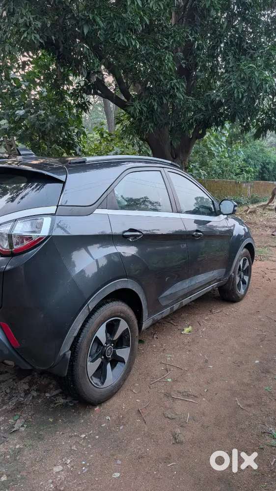 2018 Tata Nexon Xz+ Petrol | First Owner | 5.40lakh