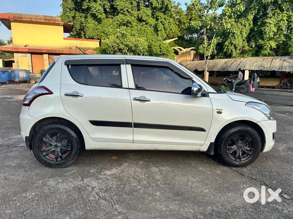 Maruti Suzuki Swift Vxi, 2013, Petrol