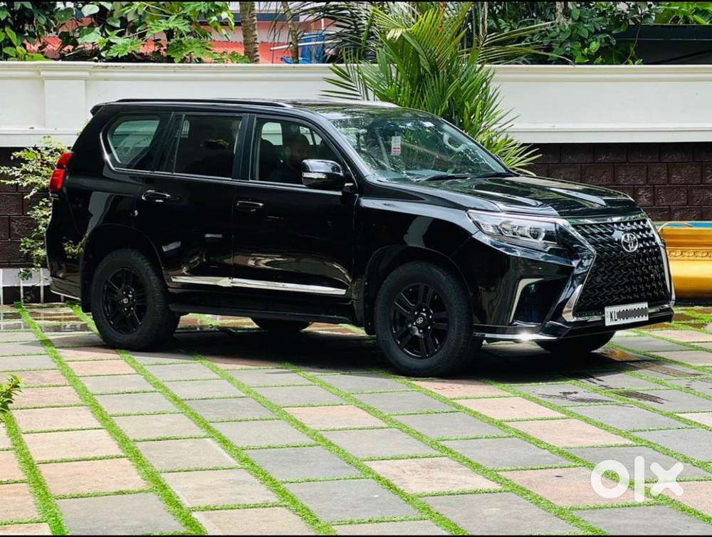 Lexus-facelifted Toyota Land Cruiser Prado 3.0 Vx L (2010) - Kl Reg