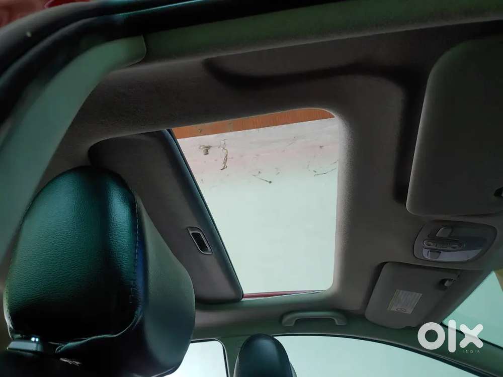 Hyundai I20 Asta 0 With Sunroof 2009