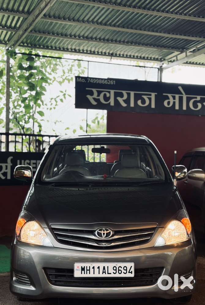 Toyota Innova 2011 Diesel Well Maintained New Tyres , Sound System