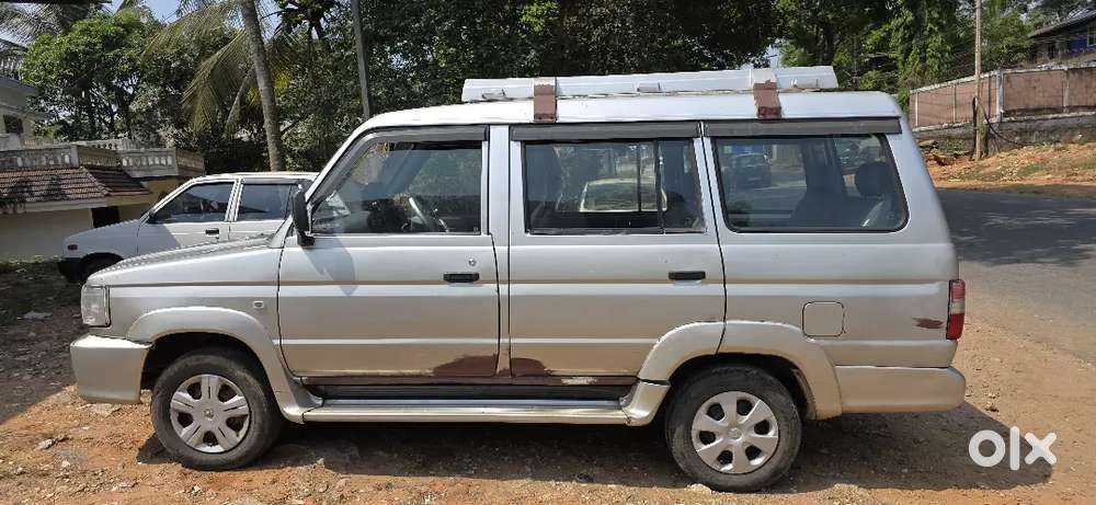 Toyota Qualis 2004