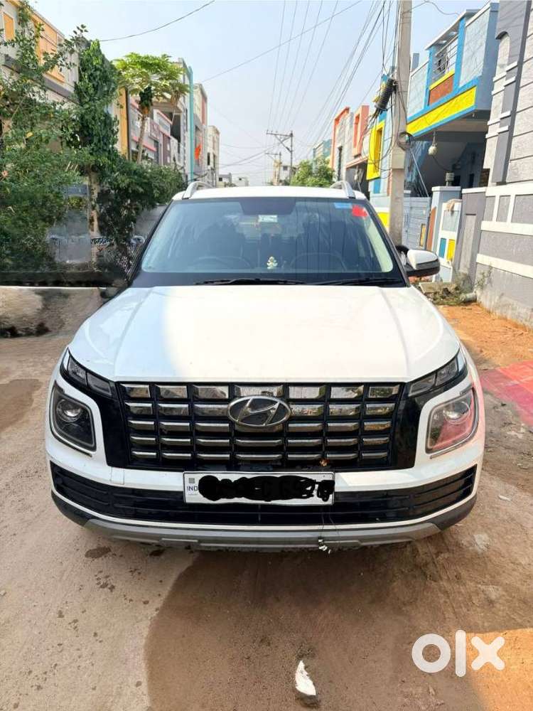 Hyundai Venue 1.2 S (o), 2024, Petrol