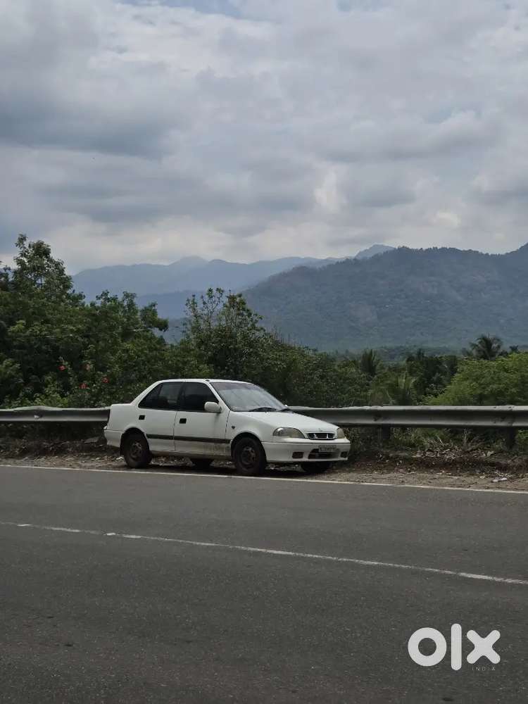 Maruti Suzuki Esteem 2001