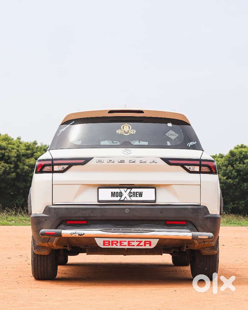 Maruti Suzuki Brezza Petrol + Cng 2024
