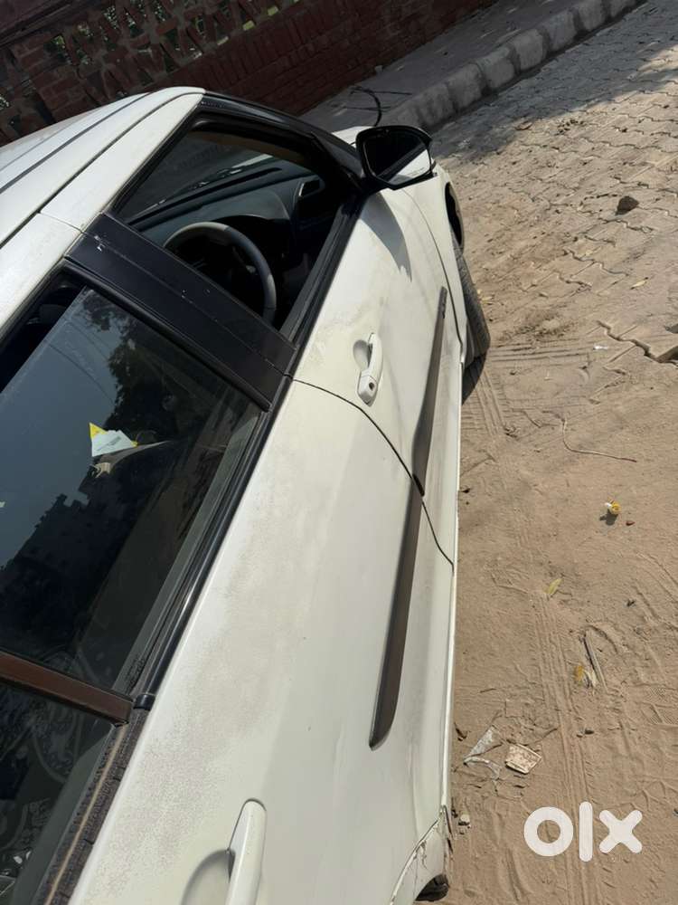 Maruti Suzuki Swift Dzire 2012