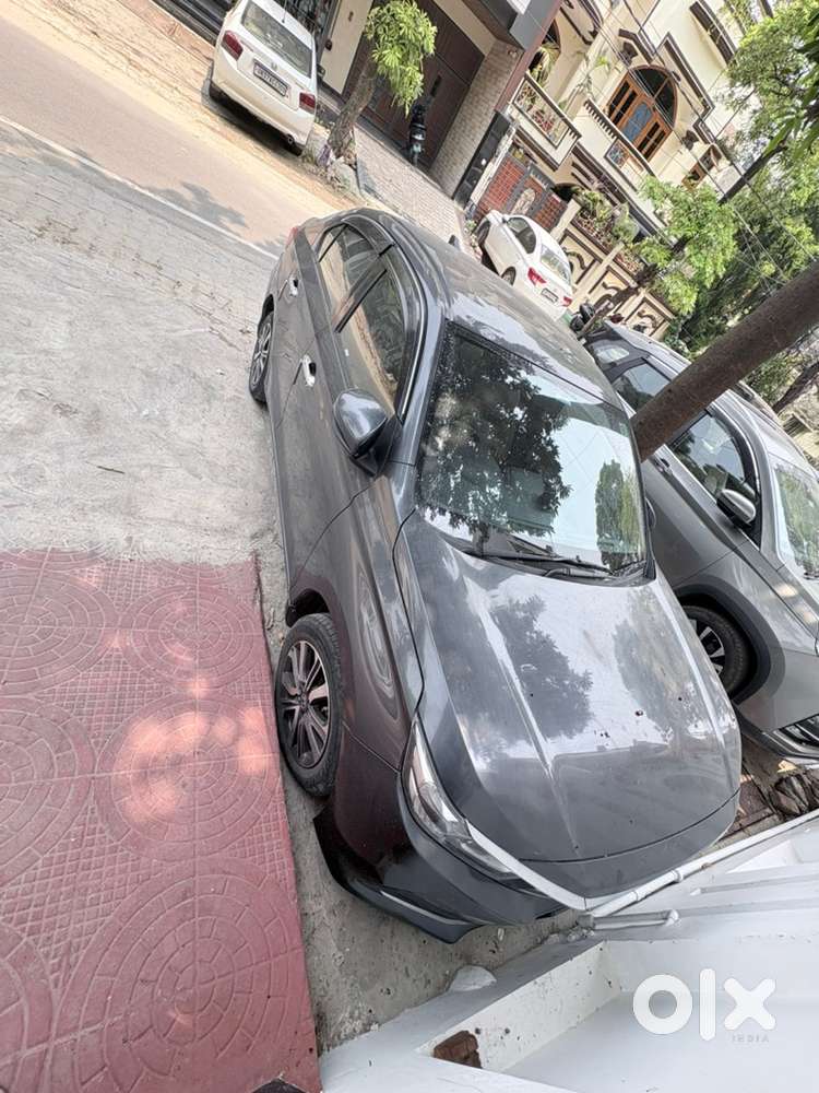 Honda Amaze 2023 Petrol Manual 46869 Km Driven