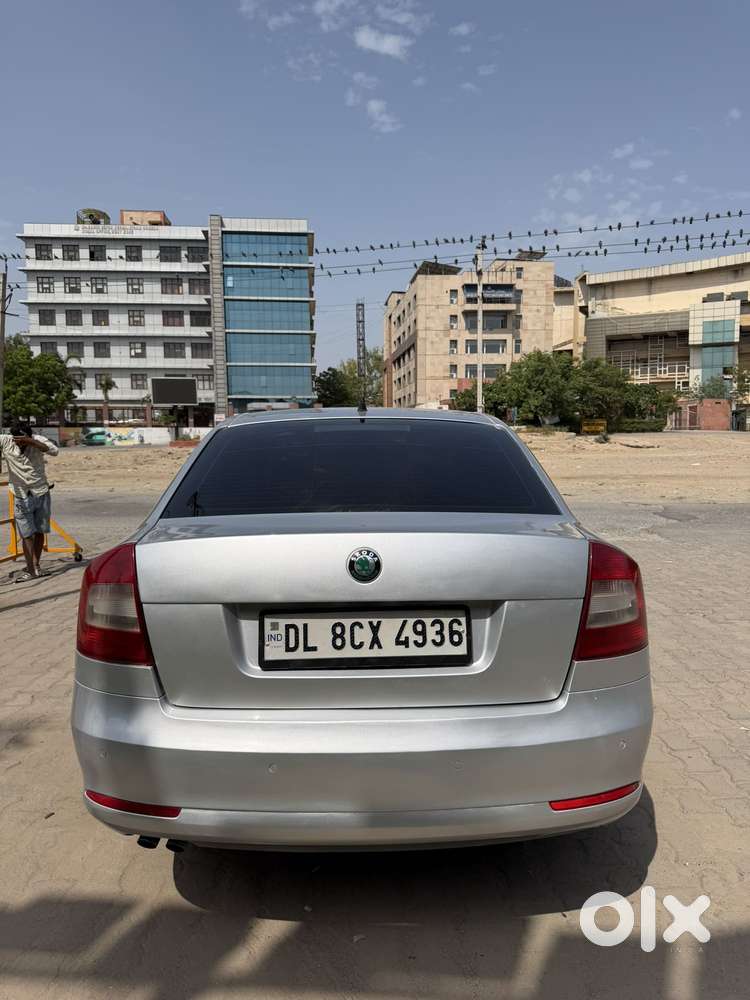 Skoda Laura, 2012, Petrol
