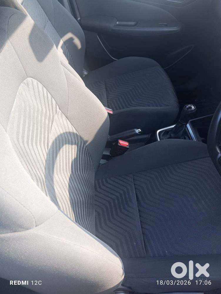 Maruti Suzuki Swift Vxi + Manual, 2023, Petrol