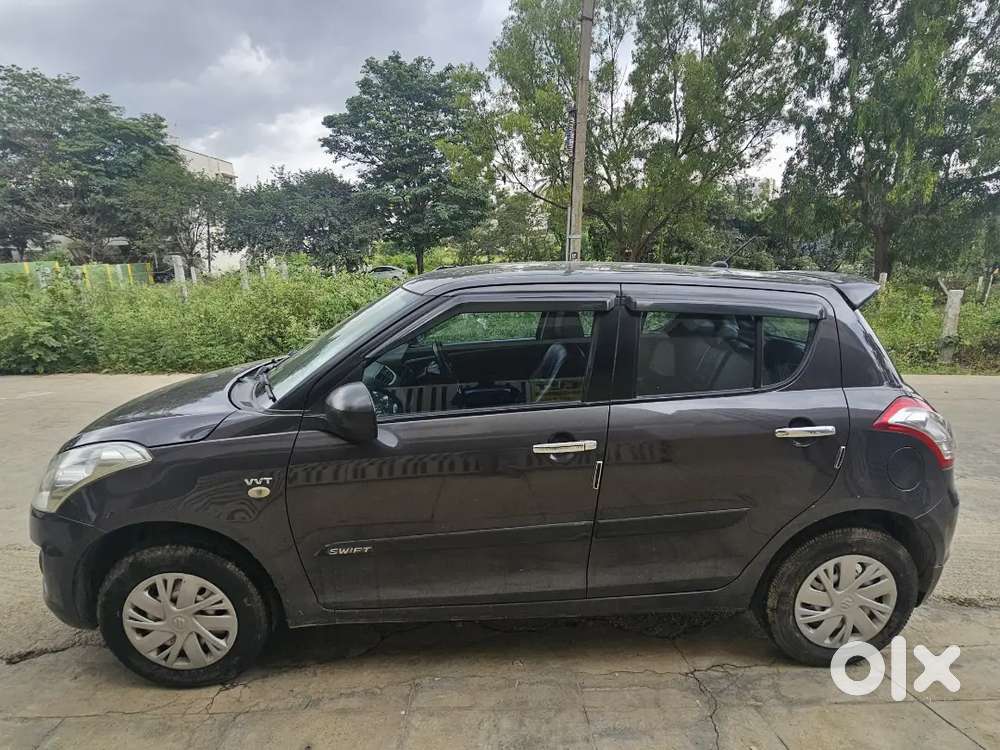 Maruti Suzuki Swift Lxi Petrol 2017