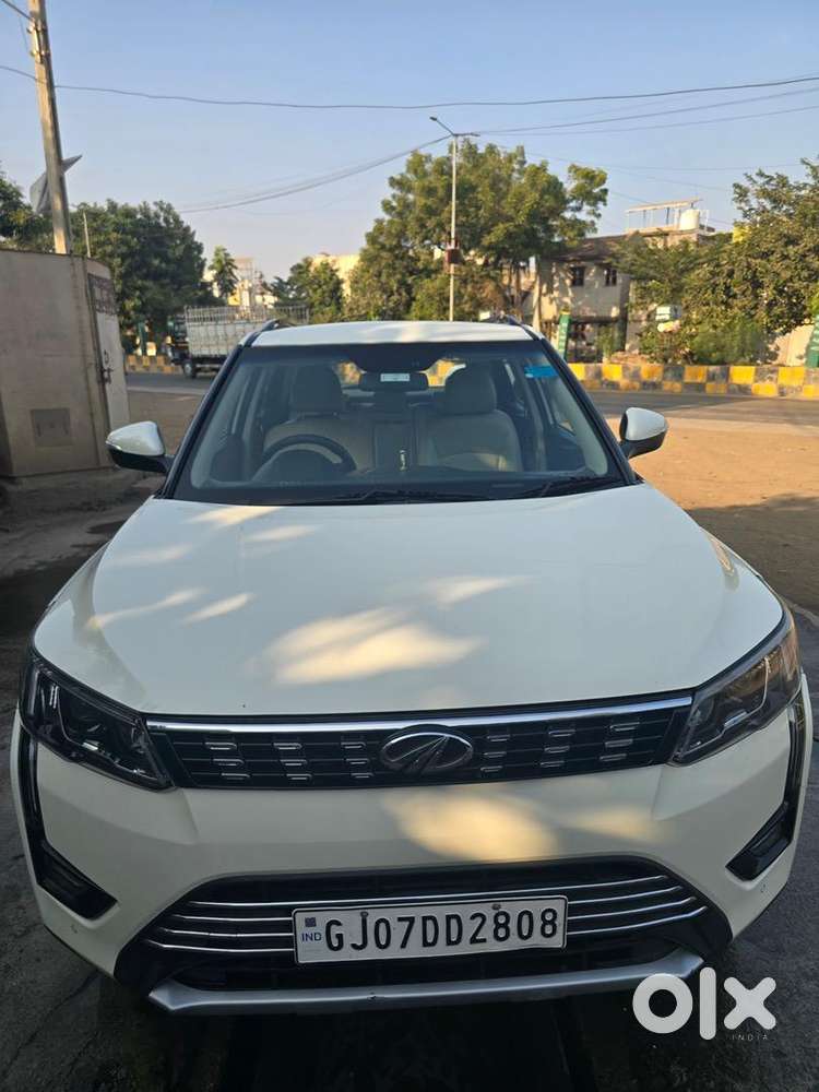 Mahindra Xuv300 2021 Petrol Well Maintained