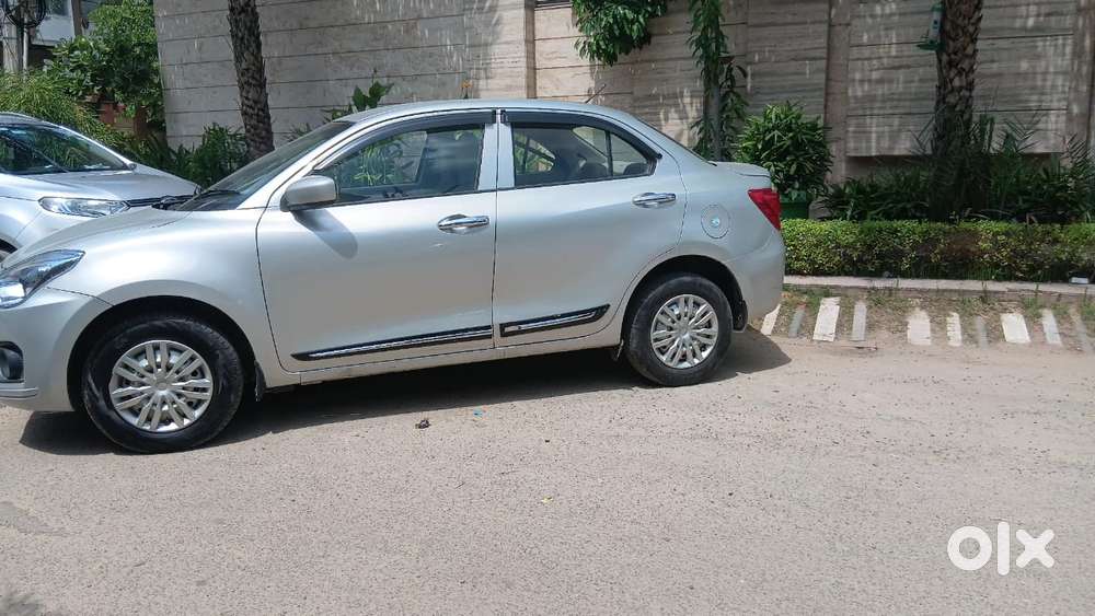 Maruti Suzuki Dzire 1.2 Lxi, 2017, Petrol