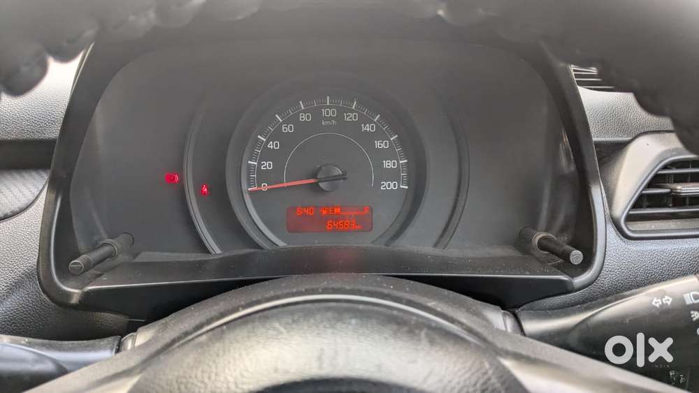 Maruti Suzuki Swift Lxi Optional-o, 2021, Petrol