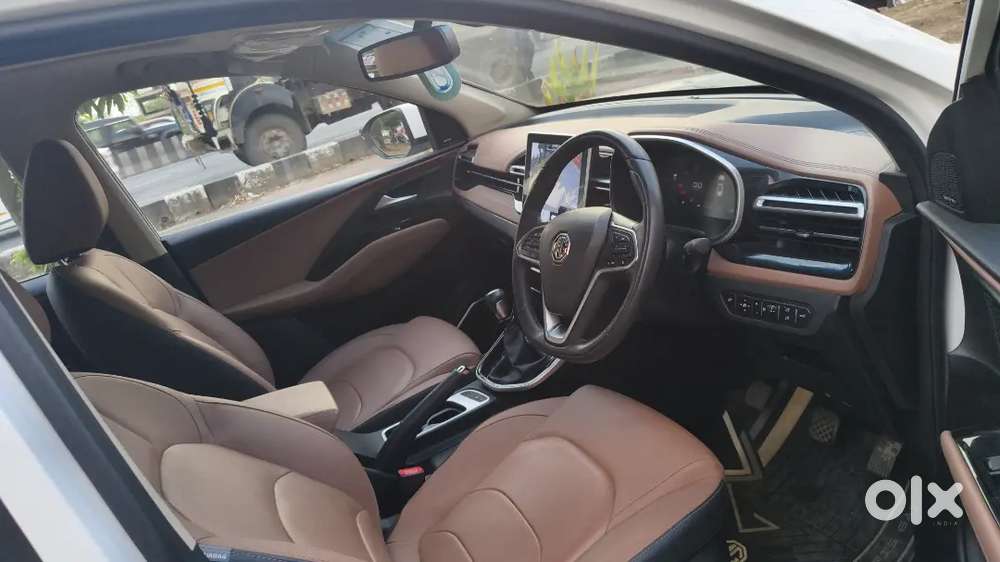 Mg Hector Plus 2024 Petrol Manual 5853 Km