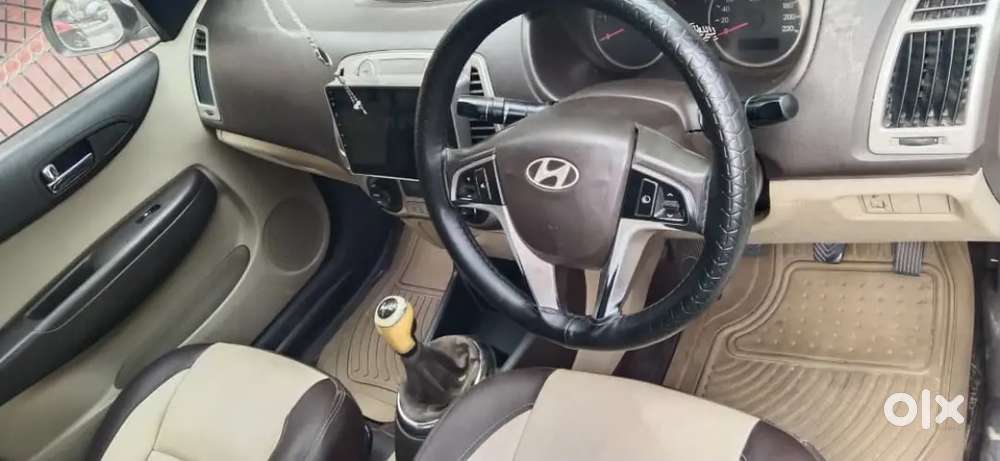 Hyundai I20 Sportz Diesel 2011