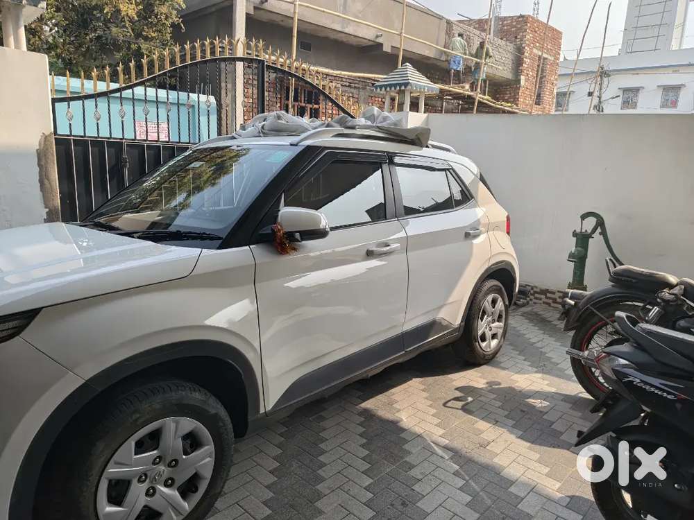 Hyundai Venue 2020 Petrol Well Maintained,