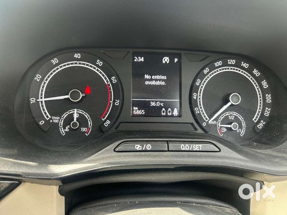 Skoda Slavia Sportline 1.0l Tsi Mt, 2025, Petrol