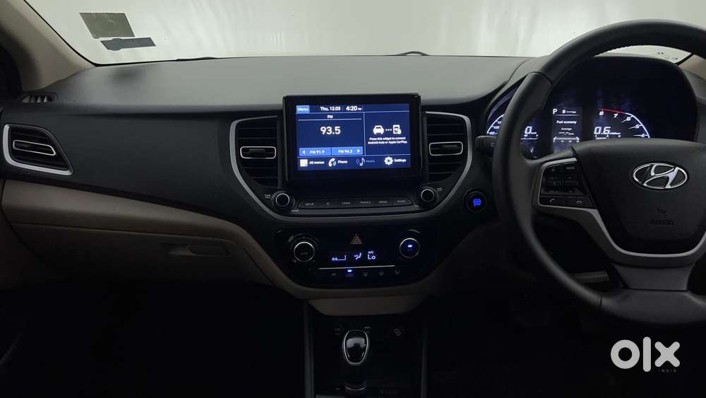 Hyundai Verna 1.5 Sx Vtvt Ivt, 2022, Petrol