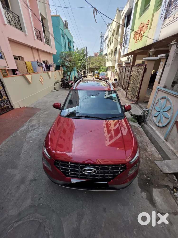 Hyundai Venue 2019 Petrol Well Maintained