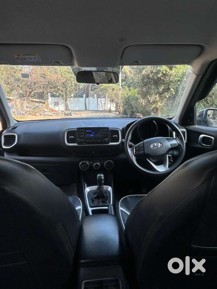 Hyundai Venue 2020 Petrol Well Maintained
