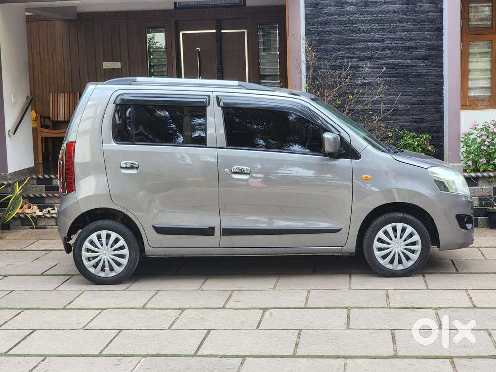 Maruti Suzuki Wagon R 1.0 Vxi Plus Amt, 2017, Petrol