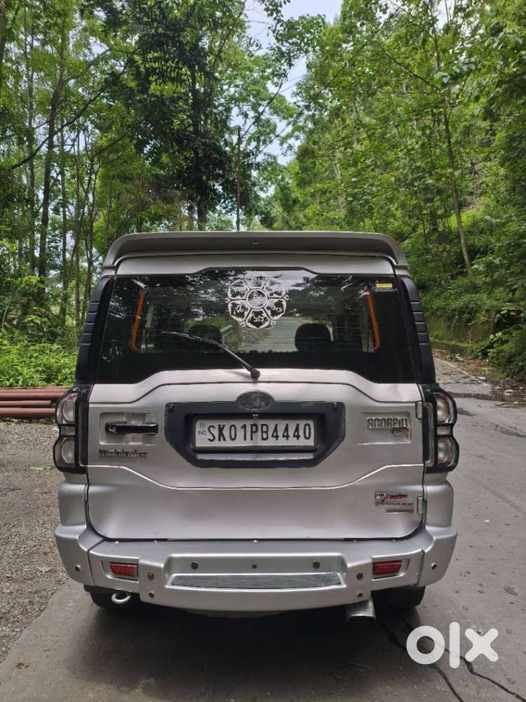 Mahindra Scorpio S10 8 Seater, 2016, Diesel