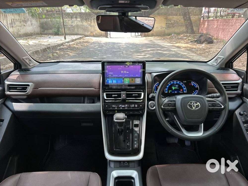 Toyota Innova Hycross 2.0 Zx Hybrid 7 Str, 2024, Petrol