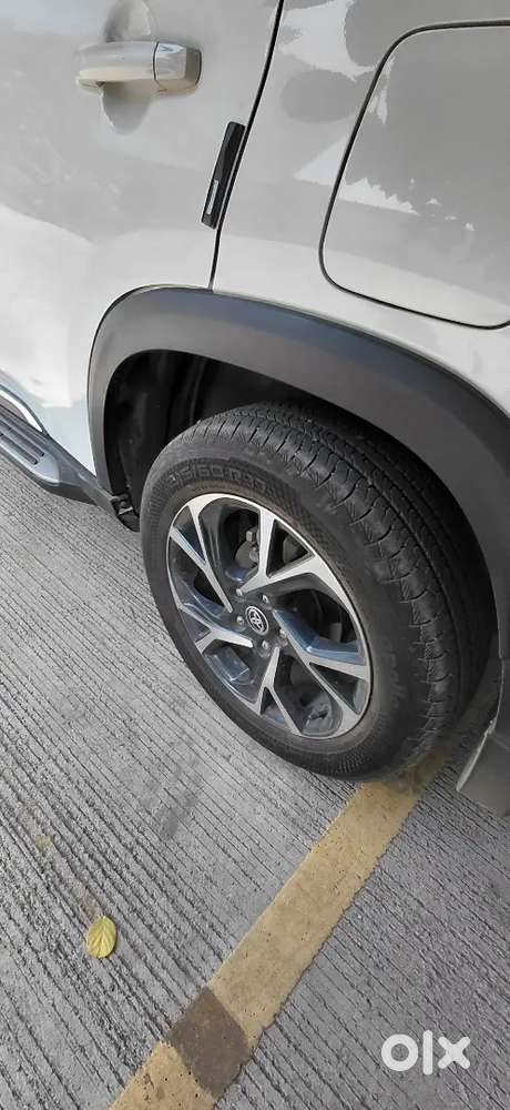 Toyota Urban Cruiser Hyryder 2024 Petrol Well Maintained
