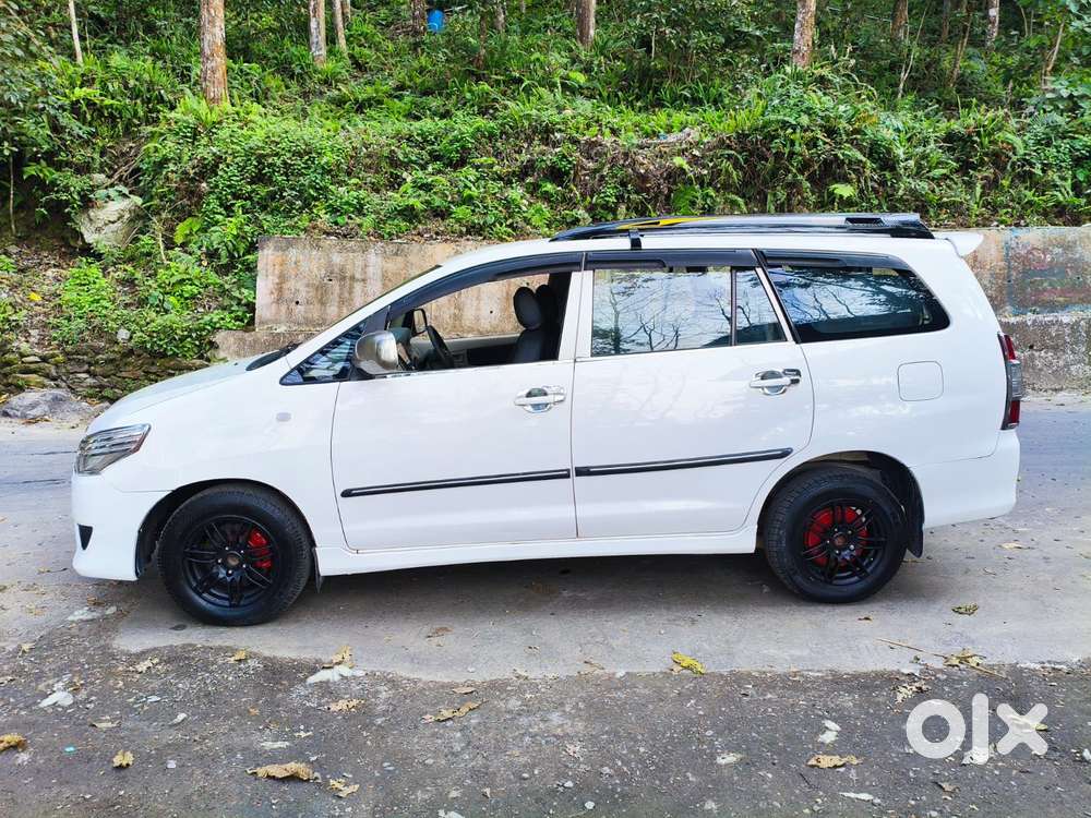 Toyota Innova 2012-2013 2.5 E Diesel Ps 7-seater, 2014, Diesel