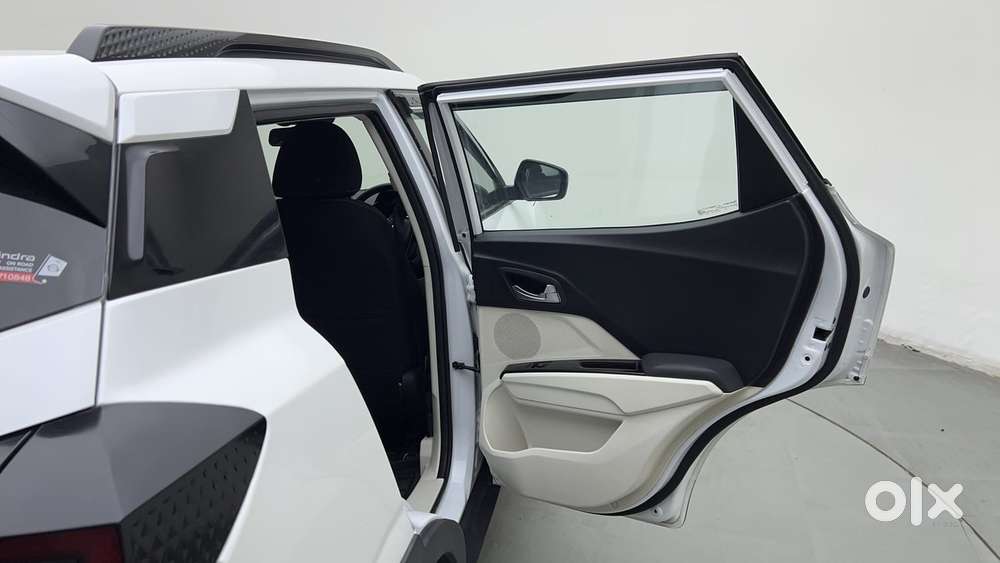 Mahindra Xuv 3xo Ax5 Ds Mt, 2024, Diesel