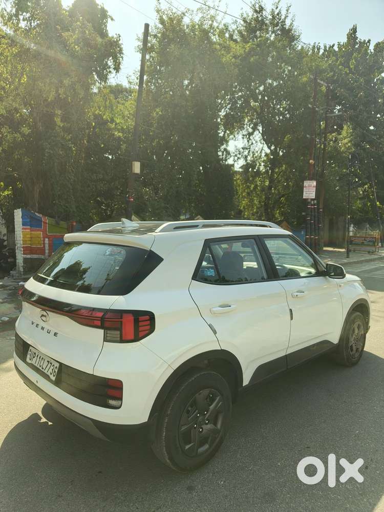 Hyundai Venue [2022-ongoing] 1.2 S, 2023, Petrol