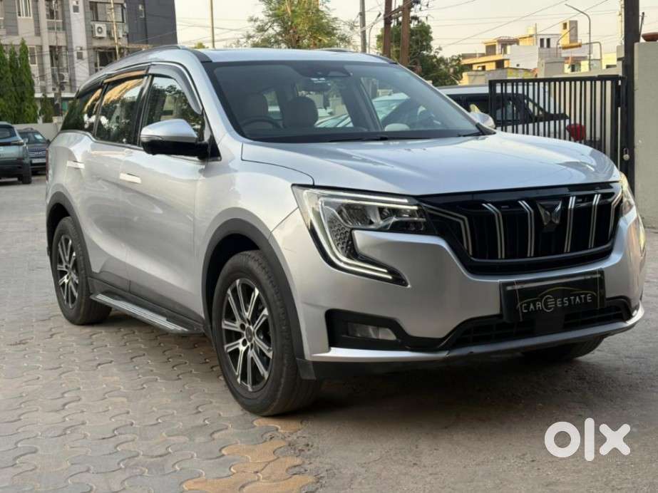 Mahindra Xuv700 Ax7l 6 Str At, 2023, Petrol