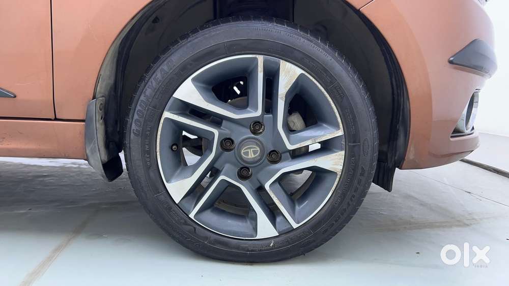 Tata Tigor Xza, 2018, Petrol