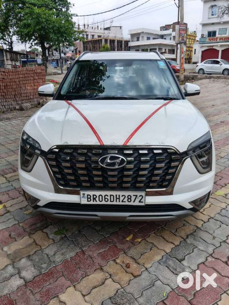 Hyundai Alcazar 1.5 Signature Diesel Mt 6 Str Dual Tone, 2023, Diese..