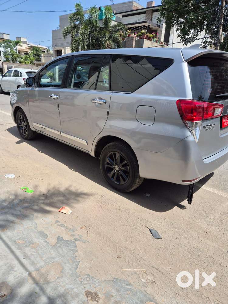 Toyota Innova Crysta 2.4 V 7 Str, 2017, Diesel