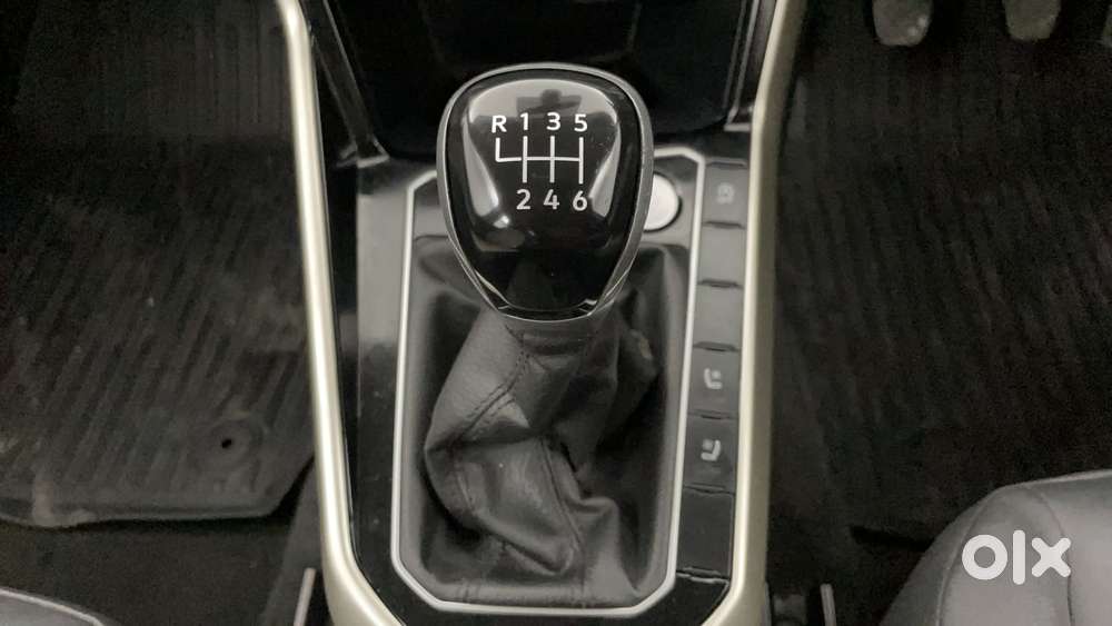 Volkswagen Virtus Topline 1.0 Tsi Mt, 2023, Petrol