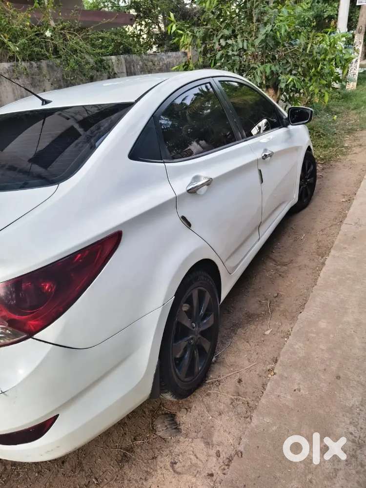 Hyundai Verna 2013 Diesel 128000 Km Driven