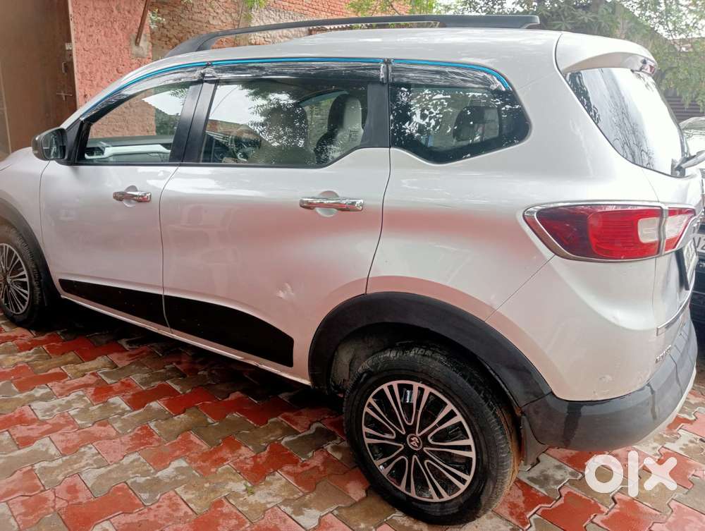 Renault Triber Rxz, 2022, Petrol