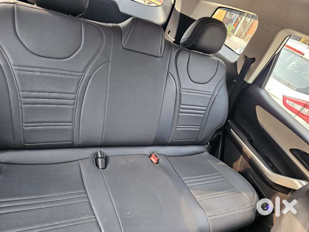 Mahindra Xuv700 Mx Diesel Mt 5 Str (e), 2024, Diesel